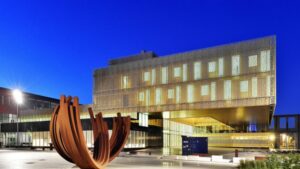 Image du bâtiment L’Orangerie, siège emblématique de CMI.